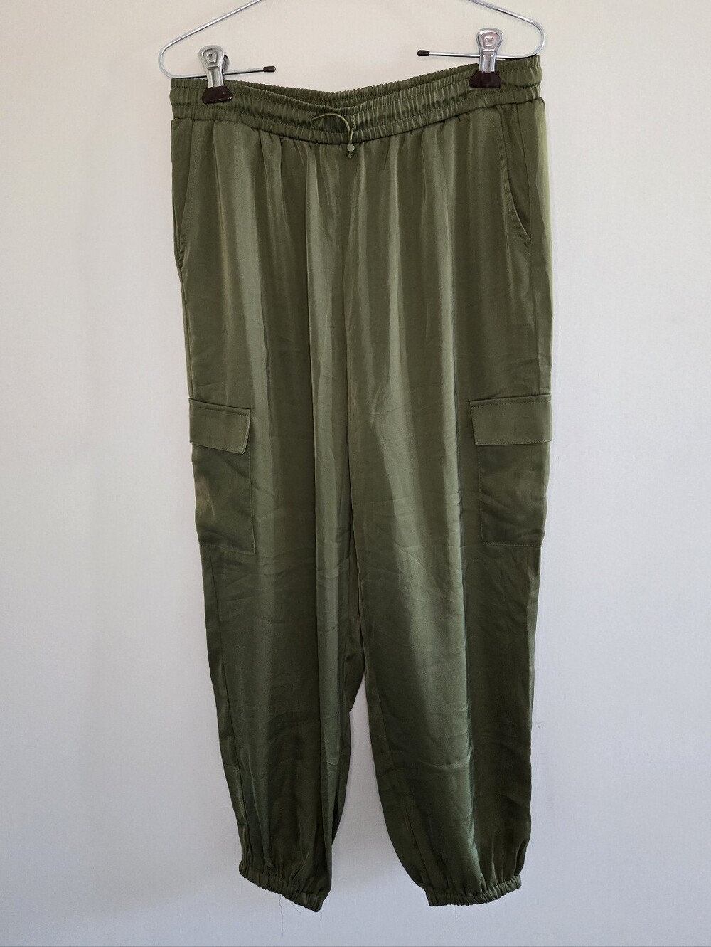 Bailey 44 olive cargo utility jogger pants, elastic waistband, medium, new